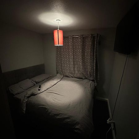 1 Bedroom In 3Bed House بريستول المظهر الخارجي الصورة