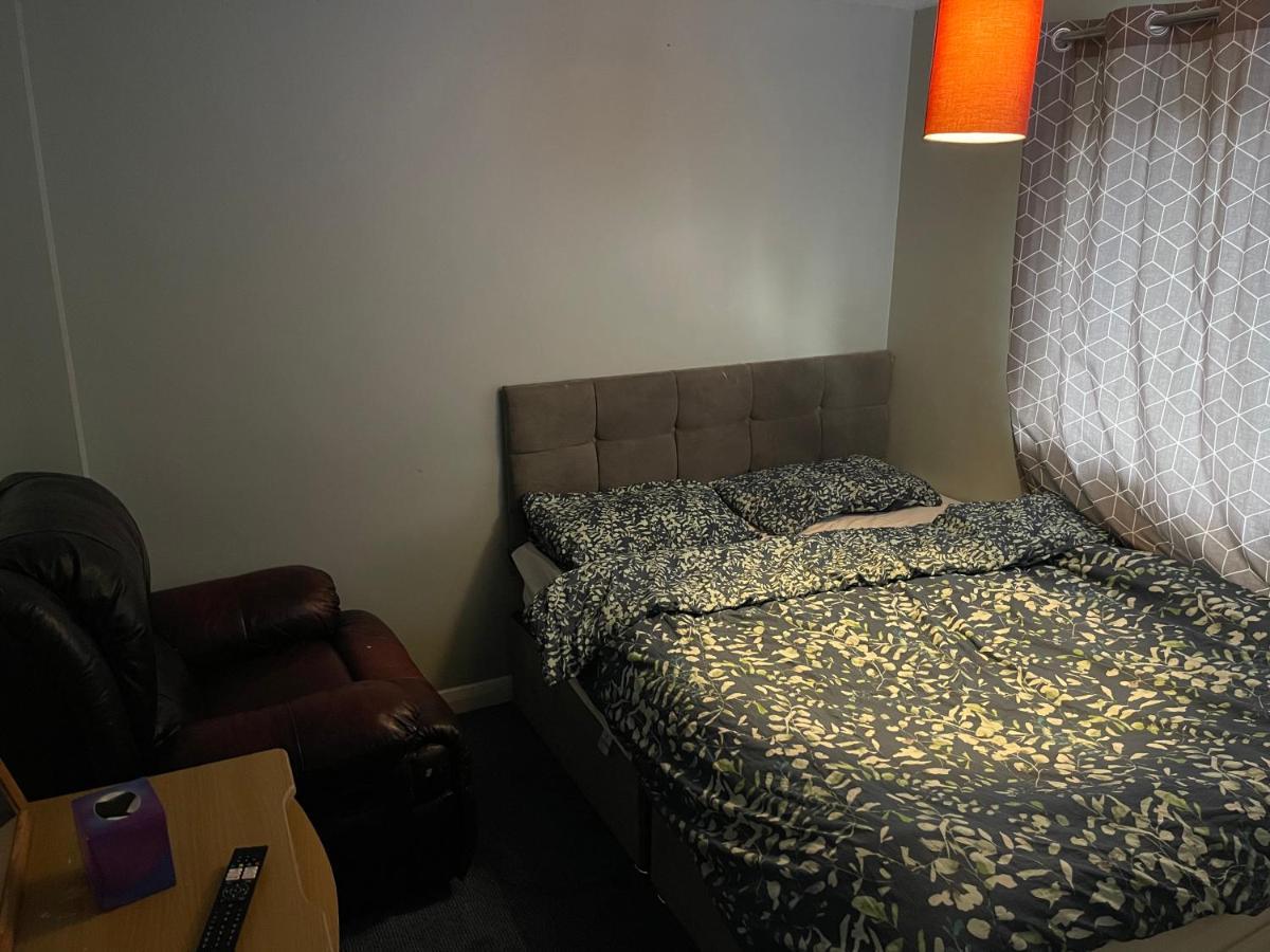 1 Bedroom In 3Bed House بريستول المظهر الخارجي الصورة